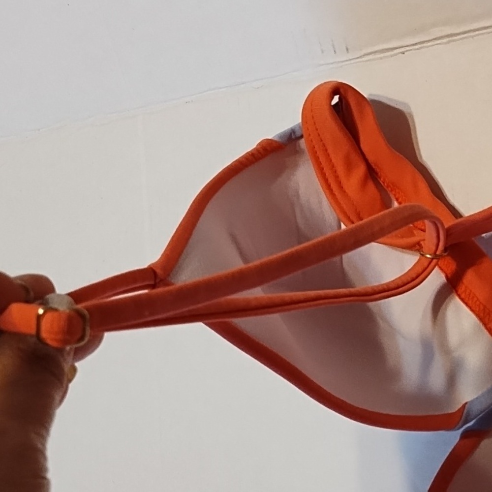 NWT Colorblock Bikini Top (M) - Picture 5 of 5
